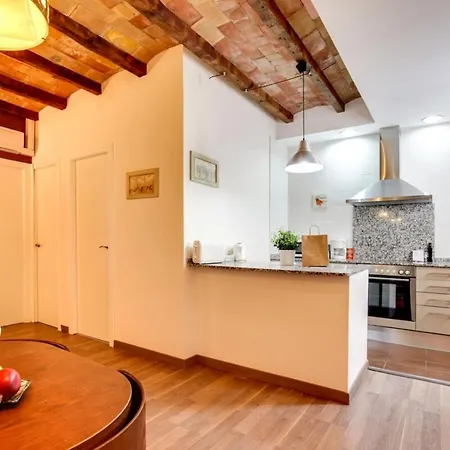 Modern 2 Bedroom Flat In Trendy Poble Sec *