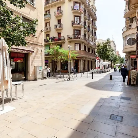 Modern 2 Bedroom Flat In Trendy Poble Sec *