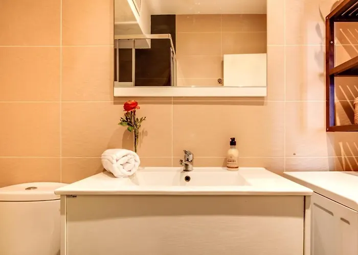 شقة Modern 2 Bedroom Flat In Trendy Poble Sec *