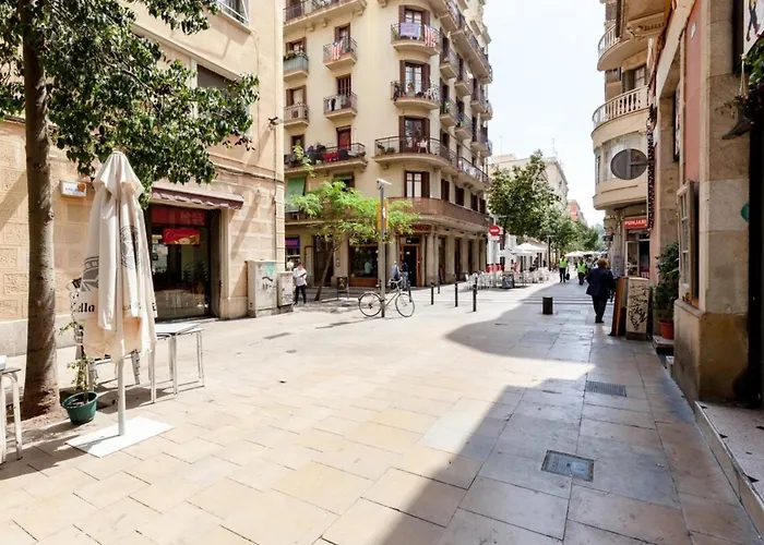 Modern 2 Bedroom Flat In Trendy Poble Sec *